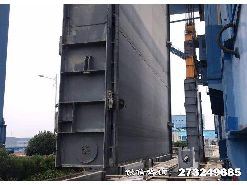 永修县大坝拦水闸门